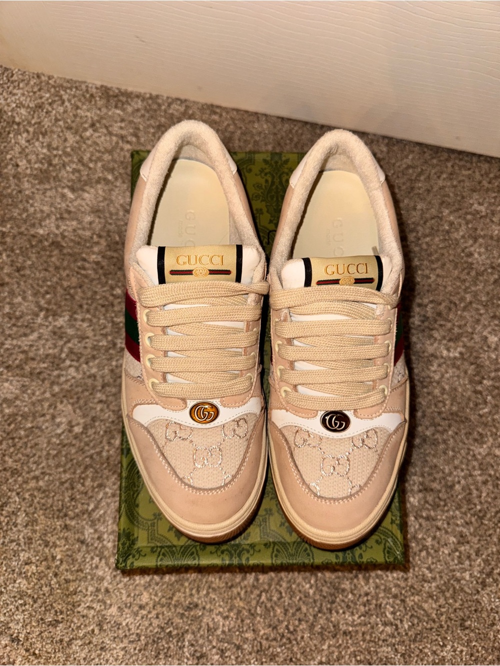 Gucci Beige Ace GG Canvas Sneaker with Green and Red Stripe - Picture 2 of 6